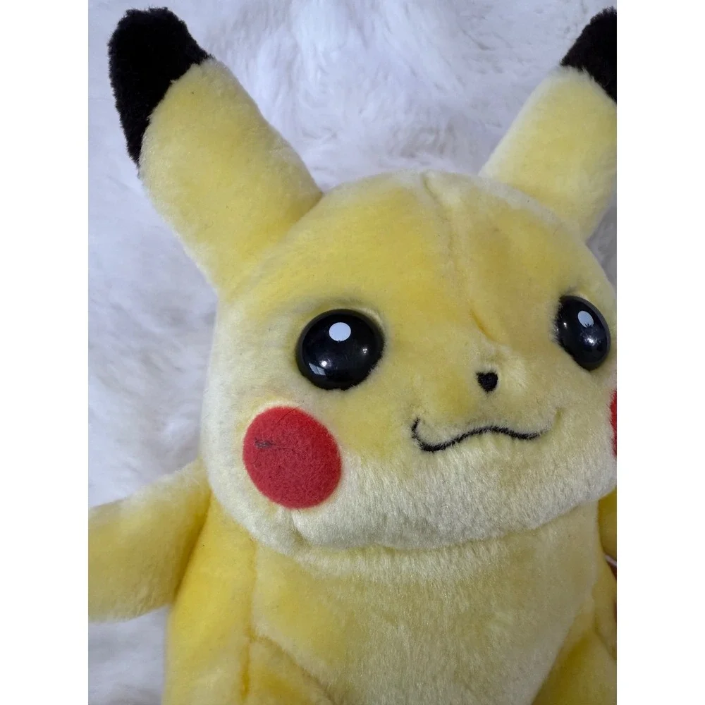 Nintendo Pikachu Plush Yellow Vintage 1998 Hasbro Pokemon Collectible Toy